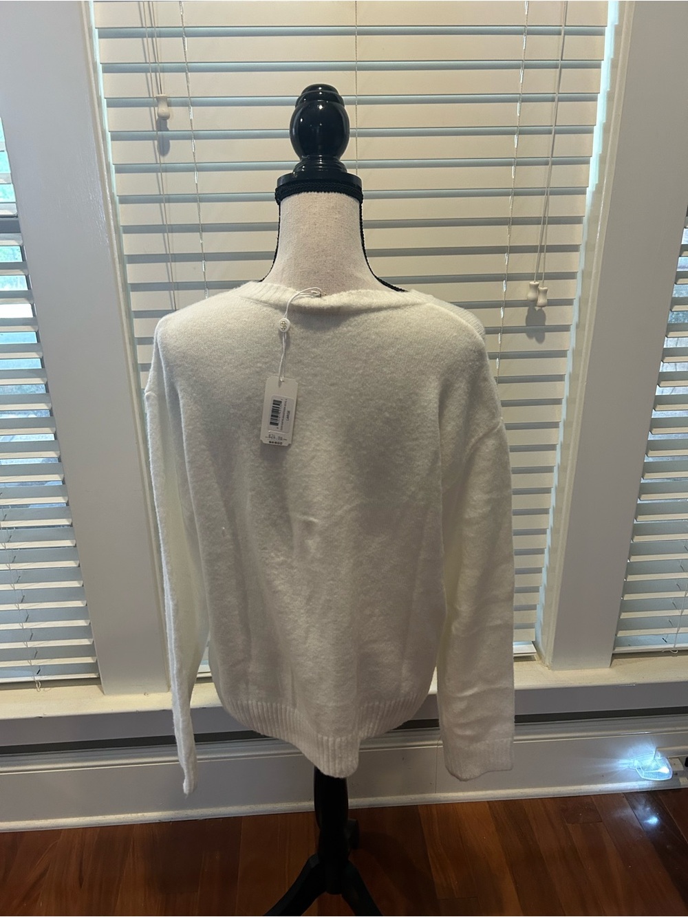 Simply Southern Anastasia Crew Neck Sweater  size L NWT - Picture 5 of 8